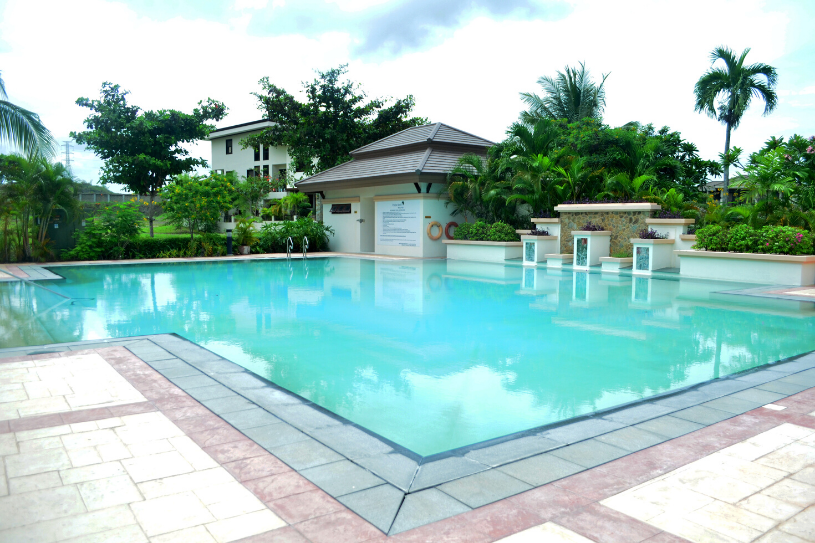 Pristina-North-Residences-Swimming