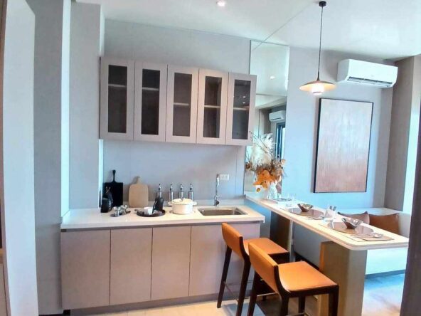 El Sol by Golden Topper Kitchen and Dining