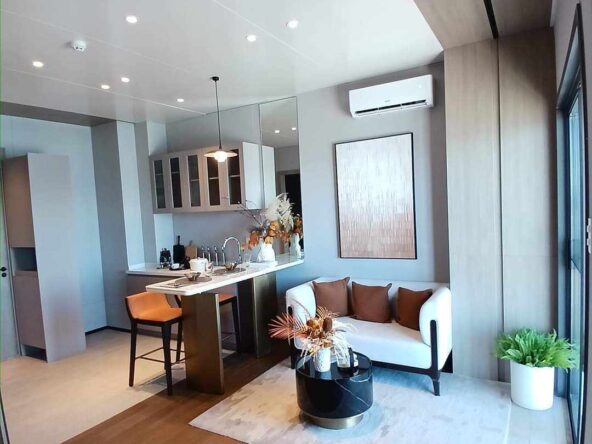 El Sol by Golden Topper Living Area 2
