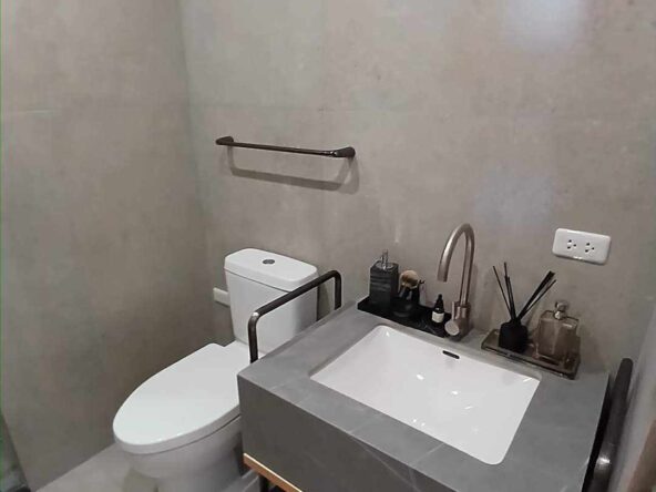 El Sol by Golden Topper Toilet and Bath (2)